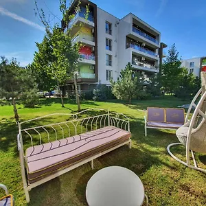  Appartamento Beside Airport